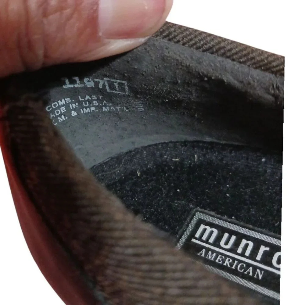 Munro American Kayla Slip On  Black Slip-On Shoes  Brown 7.5